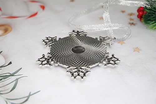 Miniatura 6 de XUTAI Adorno de Navidad, copos de nieve, adornos de árbol de Navidad, decoración del hogar, imagen de cristal, cúpula de panda, corona de flores,