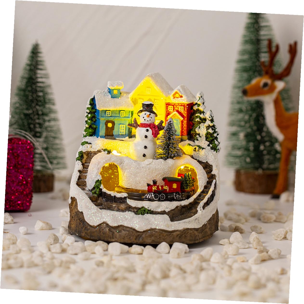 Casa Iluminada Navideña de Resina con Sonido y Tren, Adorno Rústico para Mantel y Cocina, Adorno Tradicional para Mesa de Navidad