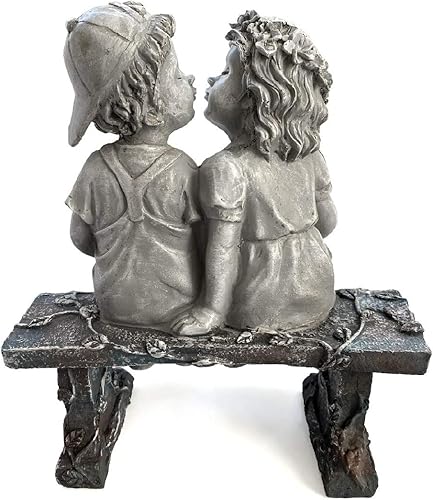 Lily's Home First Kiss - Estatua de jardín de resina, figura miniatura para niña y niño, 9 pulgadas