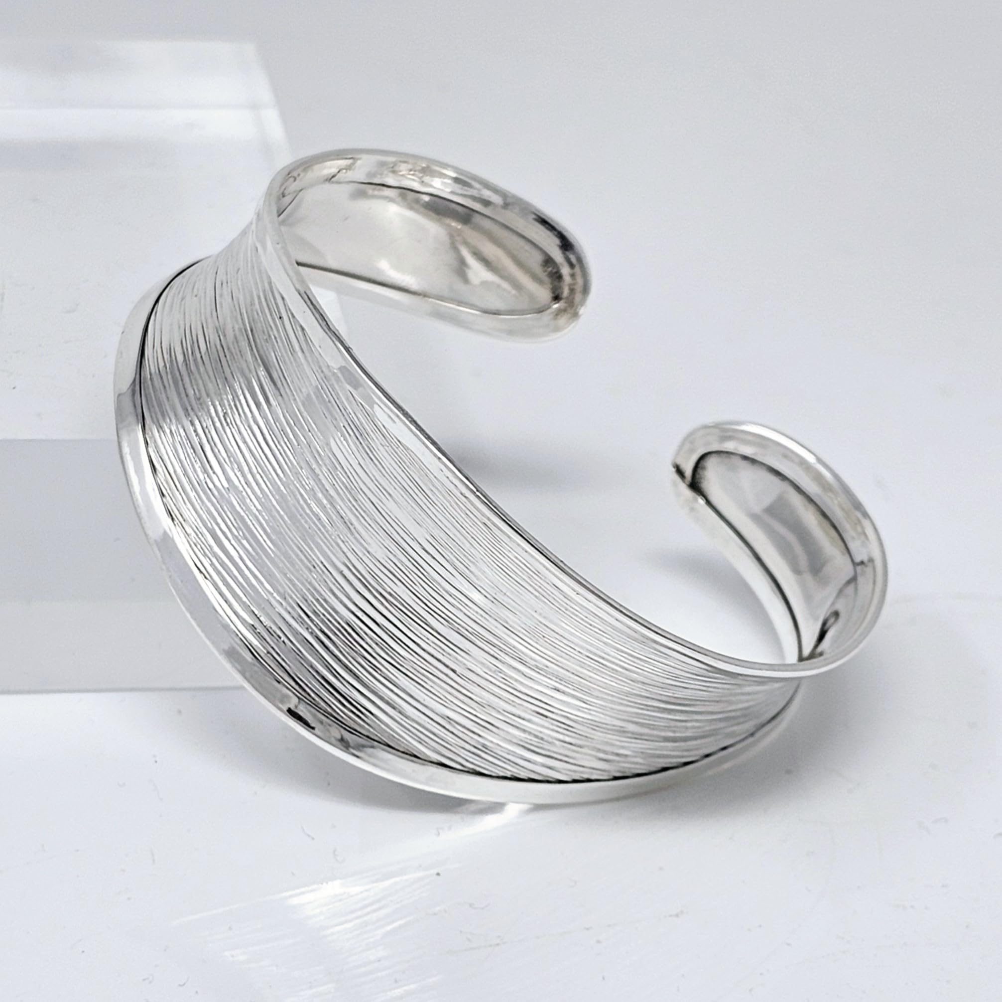 TreasureBay 925 Sterling Silber Armspange Damen – Breiter 36mm Strukturierter Armreif