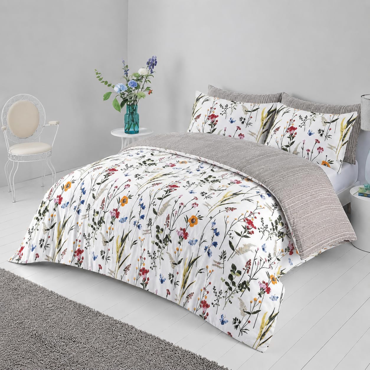 Luxurious Floral Bedding Double Bed Set 100% Brushed Microfibre Duvet Cover Sets 3 Piece Winter Sunmmer All Season Soft Quilt Covers Easy Care, Hypoallergenic, Machine Washable (Double, Lily) โ image 1