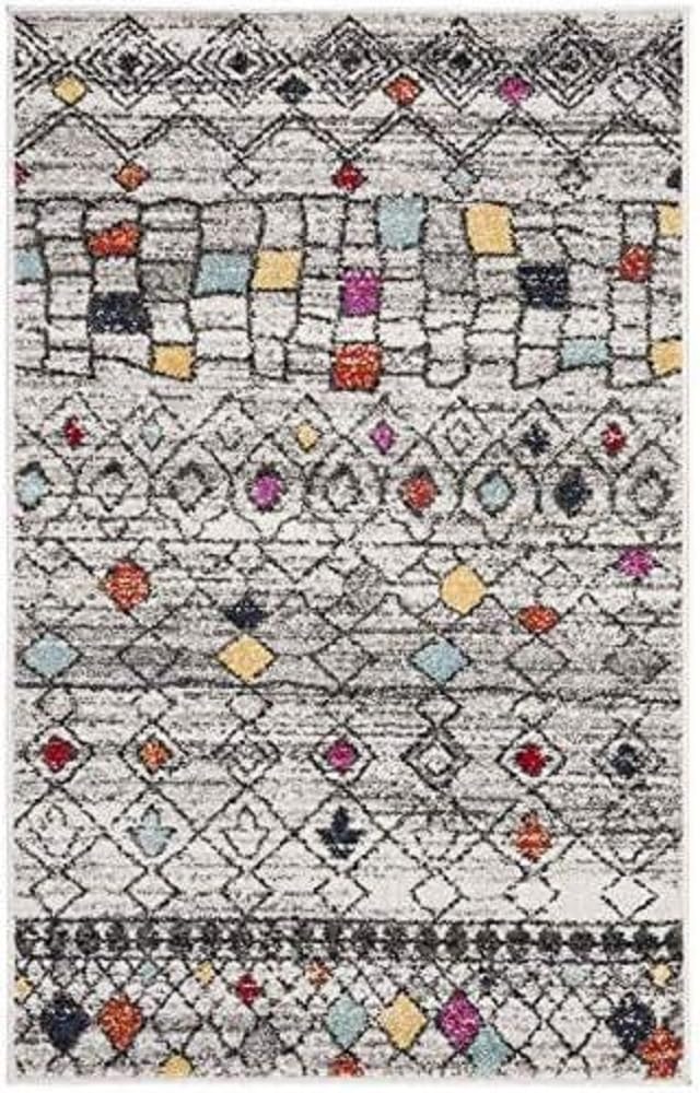 Tapis Boho Safavieh gris clair pour dynamiser un salon trop sombre