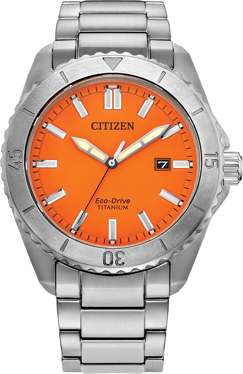 Citizen Reloj deportivo informal Eco-Drive Brycen para hombre, caja de súper titanio en tono plateado, 3 manecillas, fecha