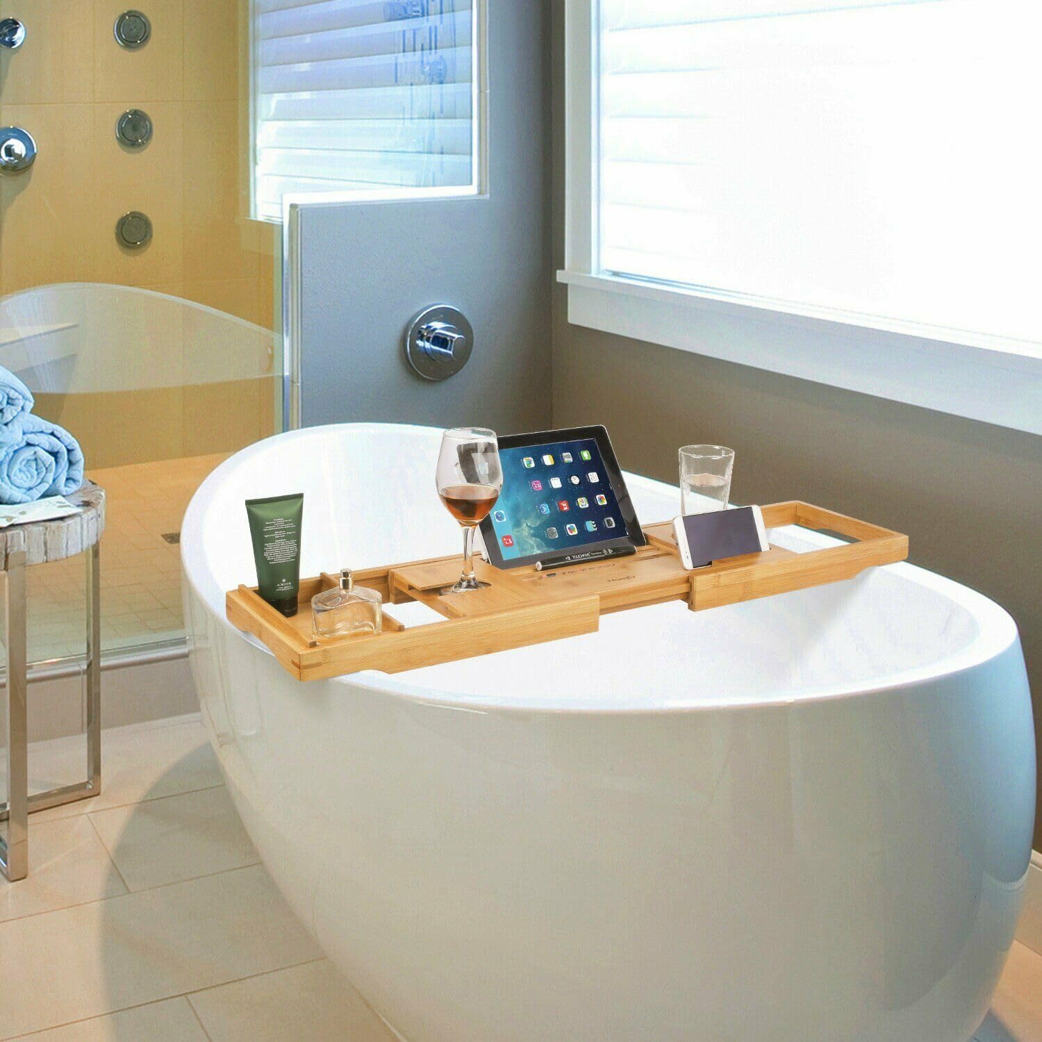 Avilia - Vassoio Vasca da Bagno in Bambù Estensibile 70–104 cm con Porta Calici e Leggio | Accessori Bagno Eleganti per Relax e Organizzazione in Vasca da Bagno