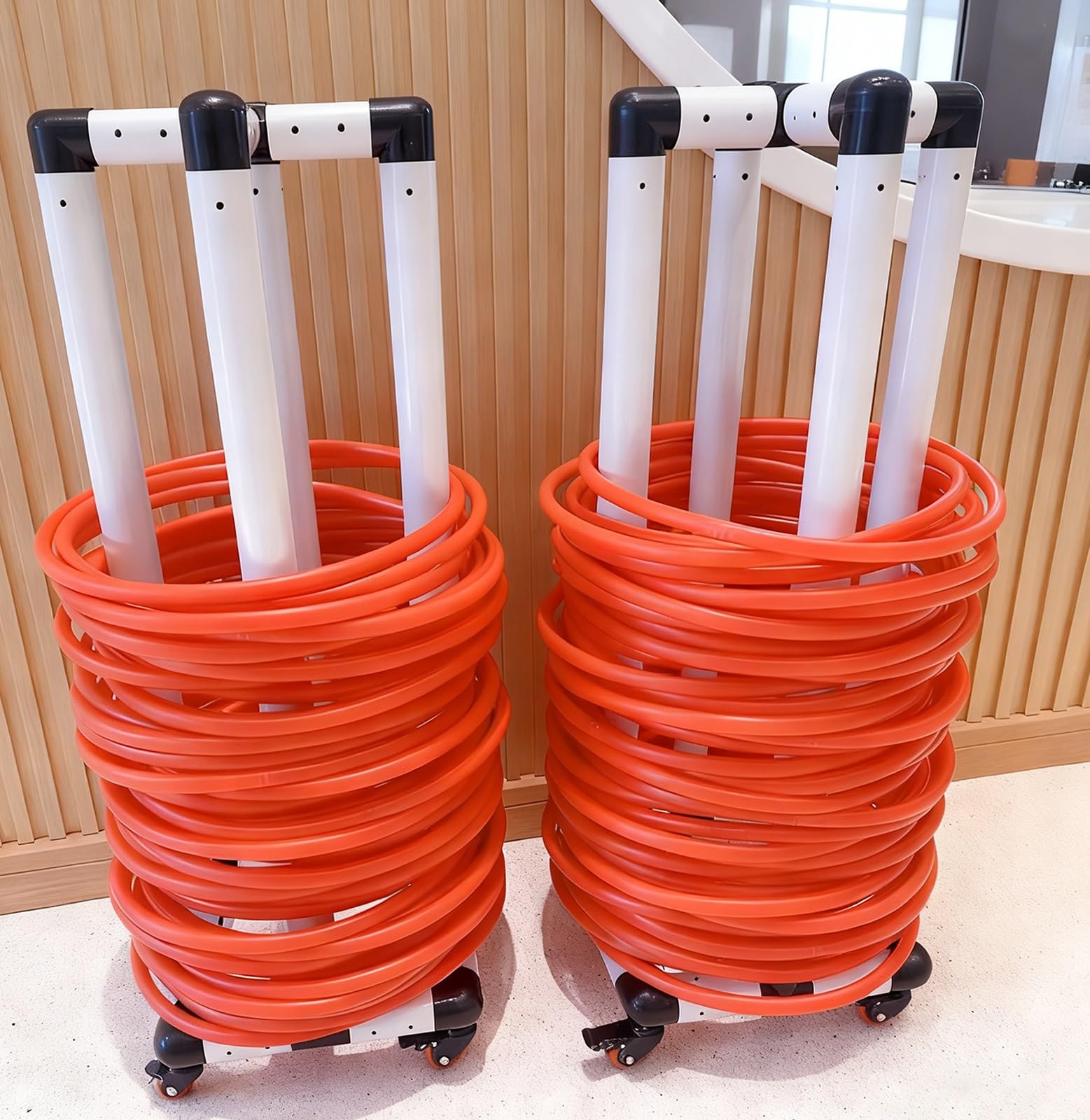 Supporto per Hula Hoop Carrello portaoggetti per hula hoop - Organizer per hula hoop in PVC con ruote, supporto salvaspazio per studio yoga, palestra e casa