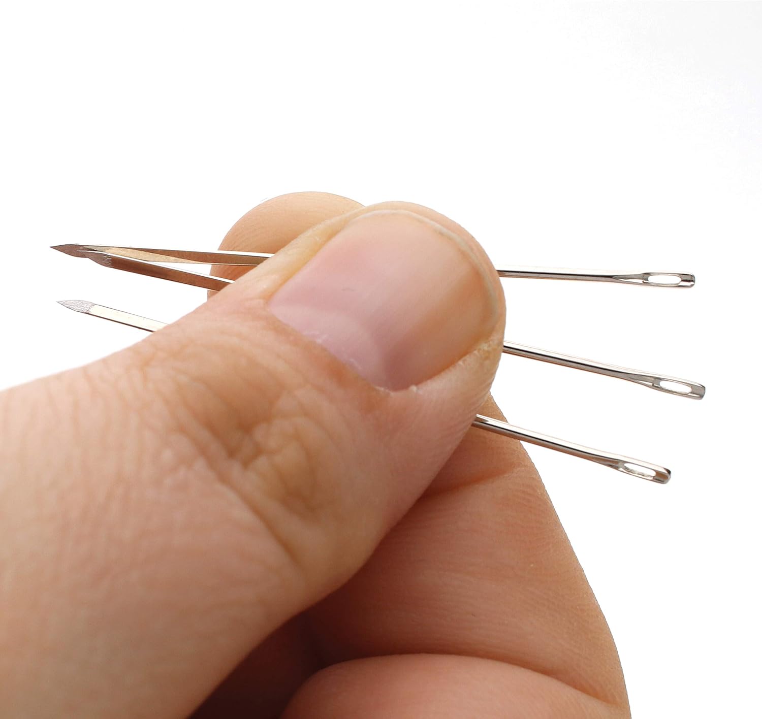 John James Glovers Needles, Size #1, 48.5mm in Length and 1.02mm in Diameter, Pack of 25, Triangular Point, Ideal to Pass Through Tougher Materials Such as Leather, Suede, Vinyl and Soft Plastics