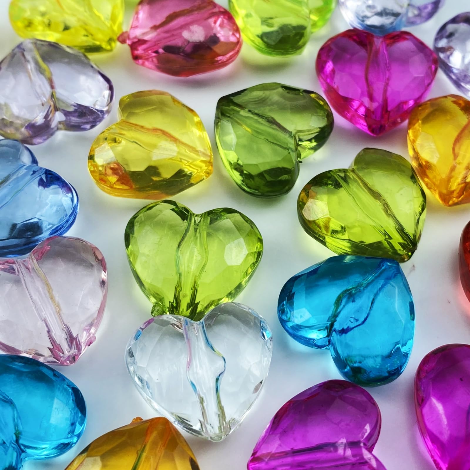 YHYPOCI 50pcs Acrylic Heart Beads 20mm Heart Shape Loose Bead for Making Bracelet Necklace Jewelry Making Craft(Mix Colors)