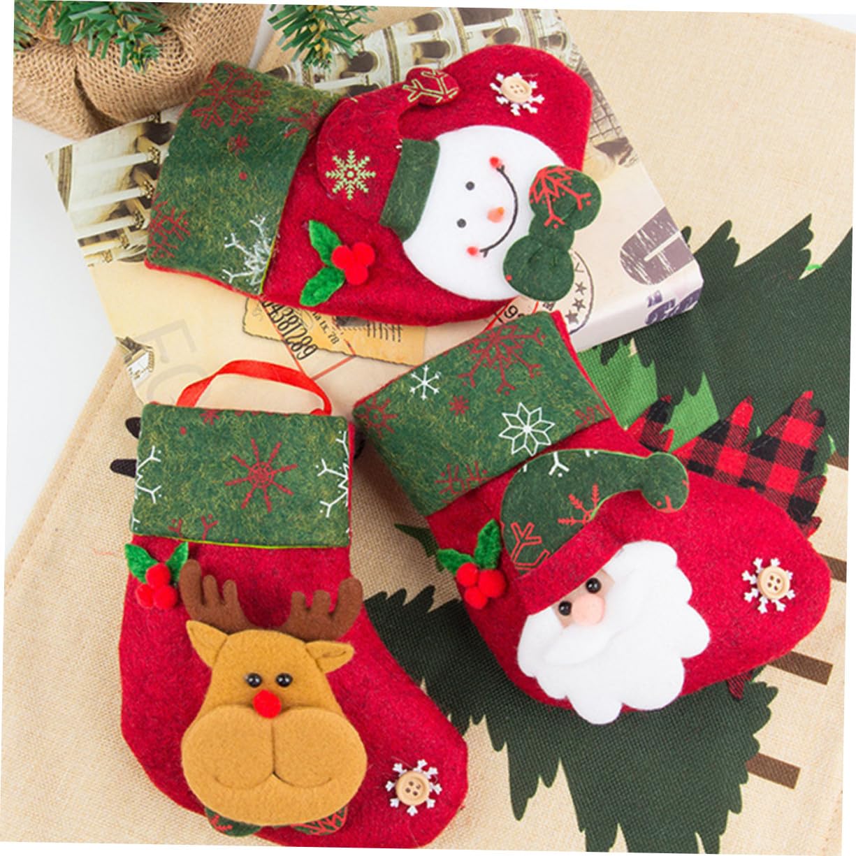 12stücke Weihnachtsstrumpf-tüten mit Anhänger Kleine Geschenktüten für Weihnachtssüßigkeiten Dekoration für Haus und Baum