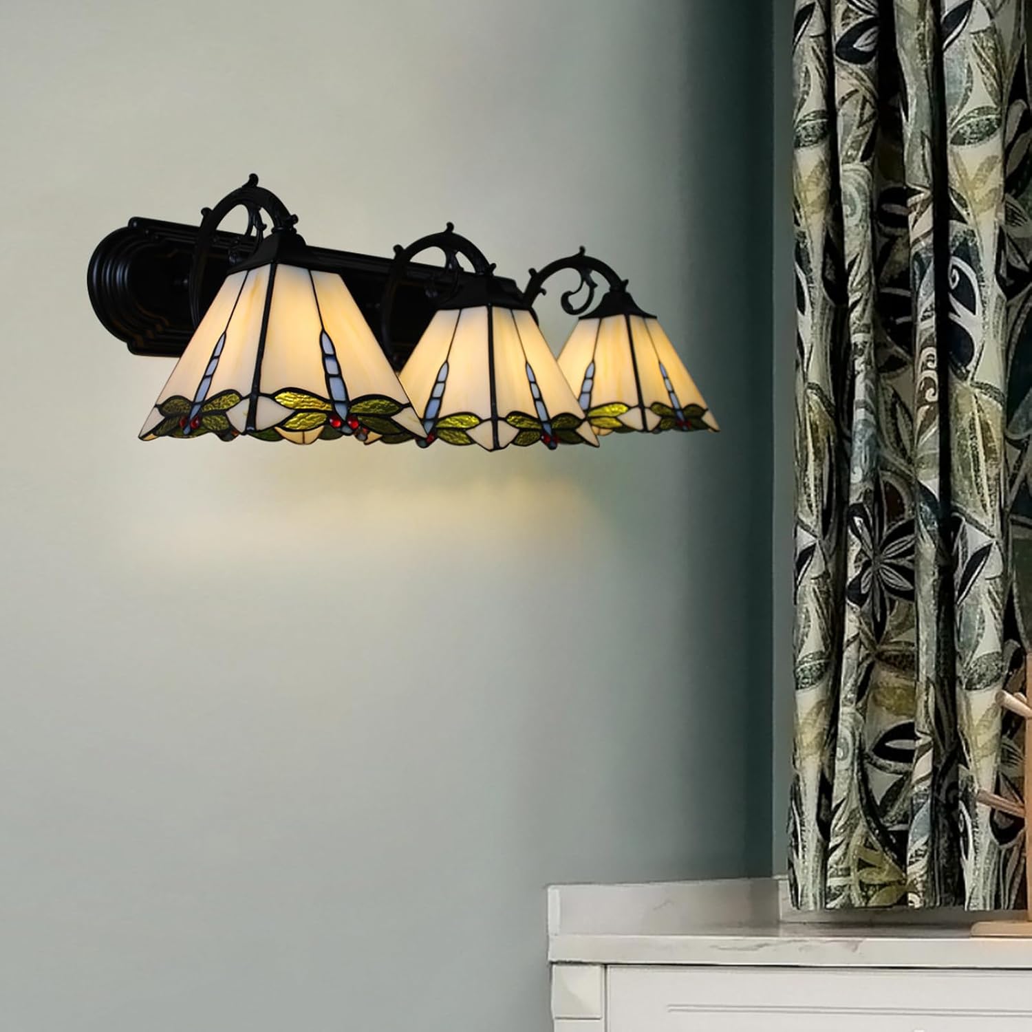 Tiffany Style Wall Sconce 3 Heads Vintage Lamp Fixtures with Dragonfly Pattern & Stained Glass Indoor Wall Mounted Light for Bedroom Living Room Bathroom Hallway Home Decor