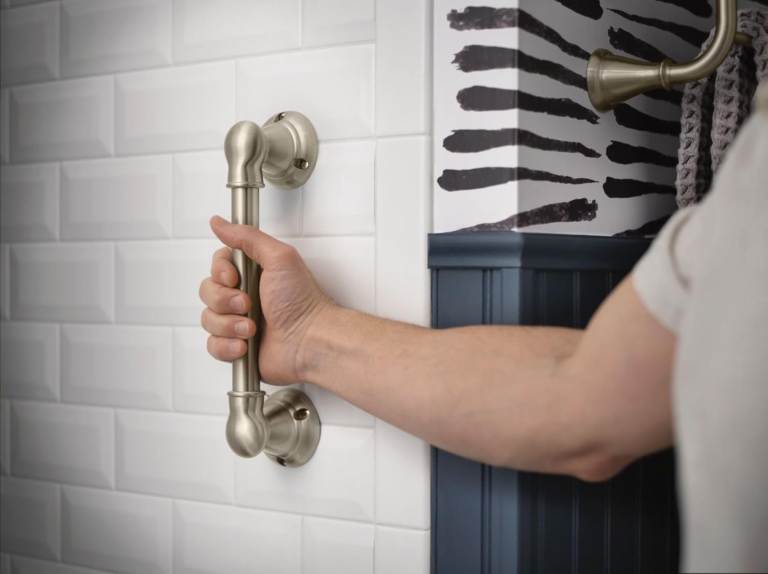 Moen MYG2609BN Banbury Banbury 9" Designer Bathroom Hand Grip, Brushed Nickel