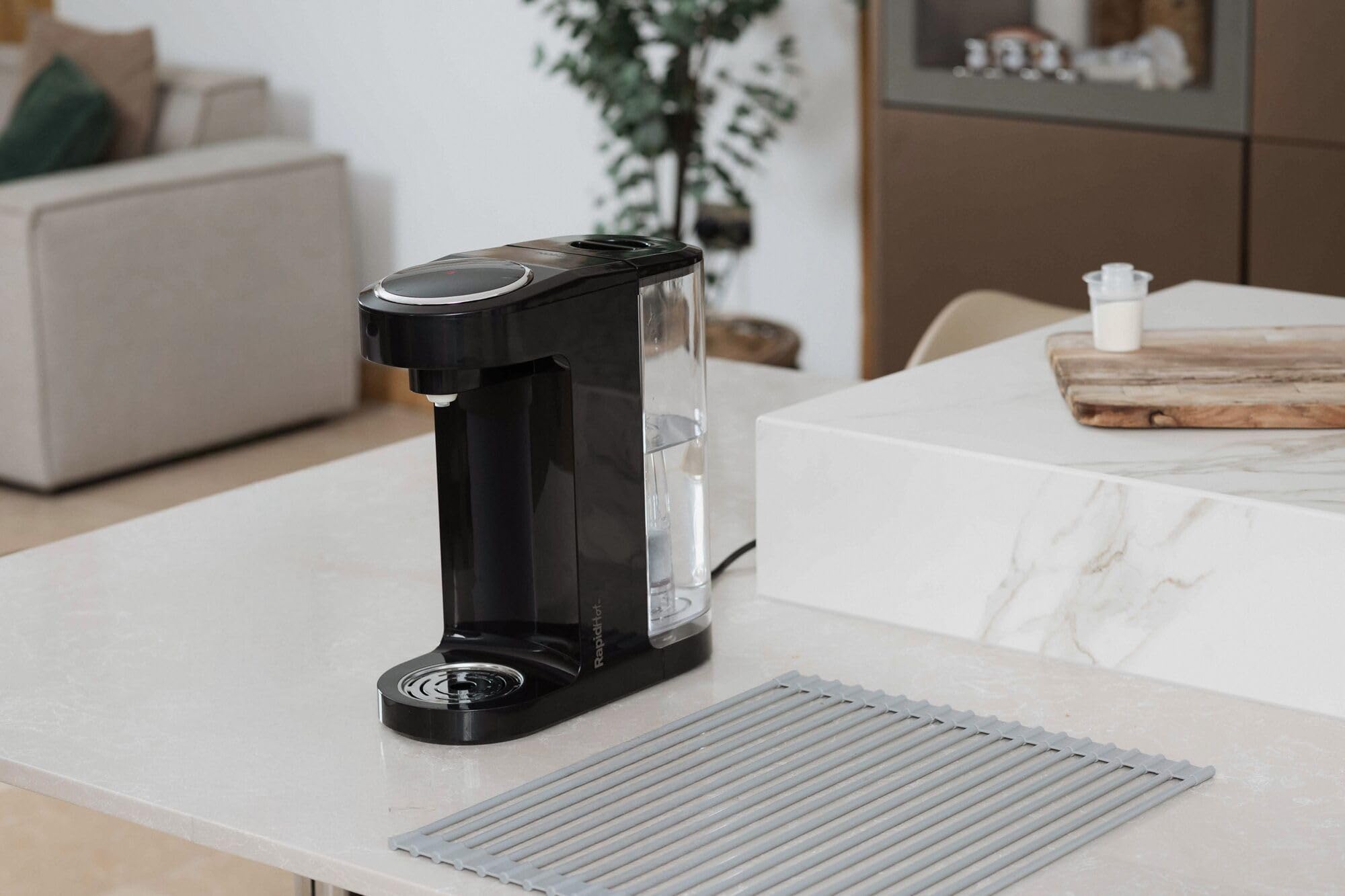 Nuby RapidHot - Fabricante de biberones, hecho para RapidCool - Agua hirviendo instantáneamente | Volúmenes y temperatura preestablecidos | Sigue las directrices del NHS (negro)