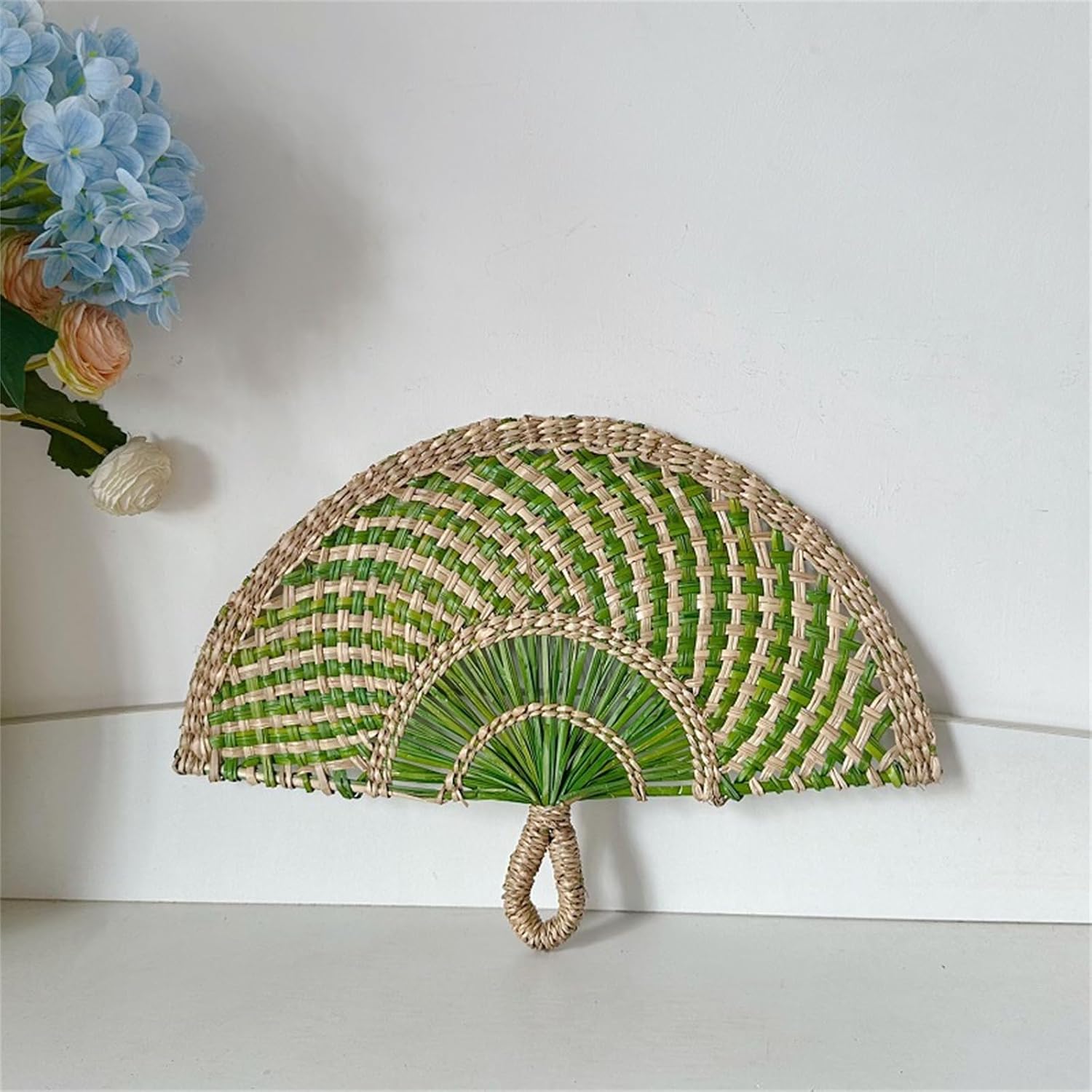 Hand Woven Grass Fan, Small Size Lightweighted for Outdoor Party for Travel and Decoration Natural Grass Fan