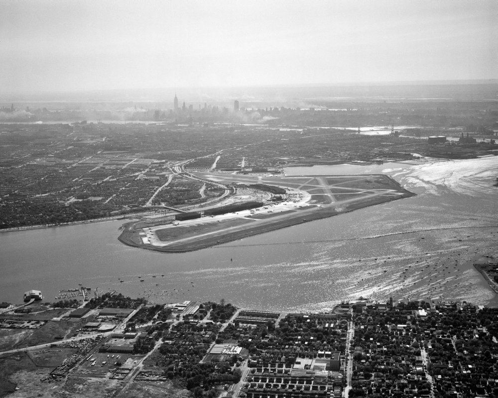 Amazon.com: 1950s Aerial Across Flushing Bay La Guardia Airport