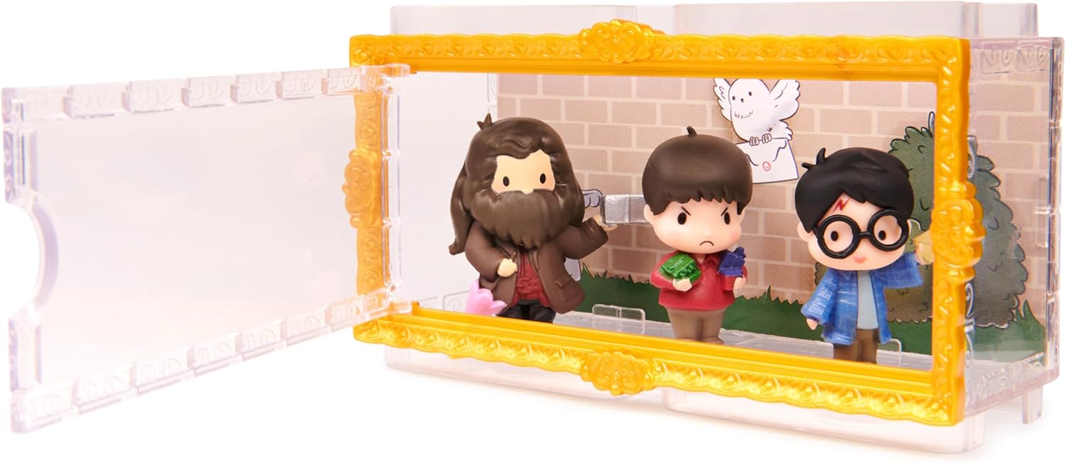 Wizarding World Harry Potter, Micro Magical Moments Action Figures Set with Harry, Hagrid, Dudley & Display Case, Kids Toys for Ages 6 and up