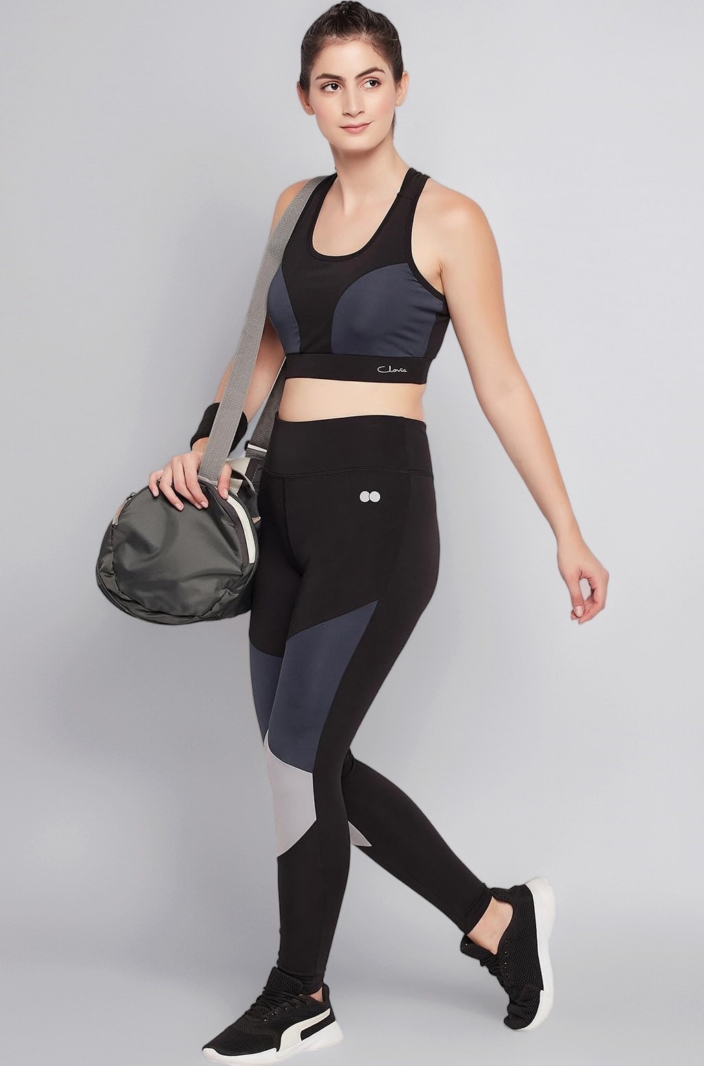 Women's Slim Fit Mid Rise Slim Polyamide Sports Tights .