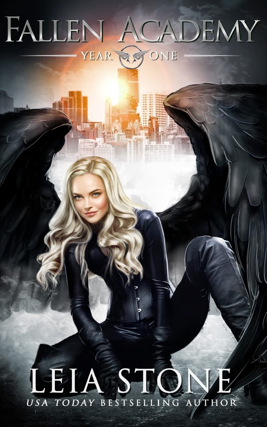 Fallen Academy: Year One: Volume 1 Paperback – 10 Aug. 2018