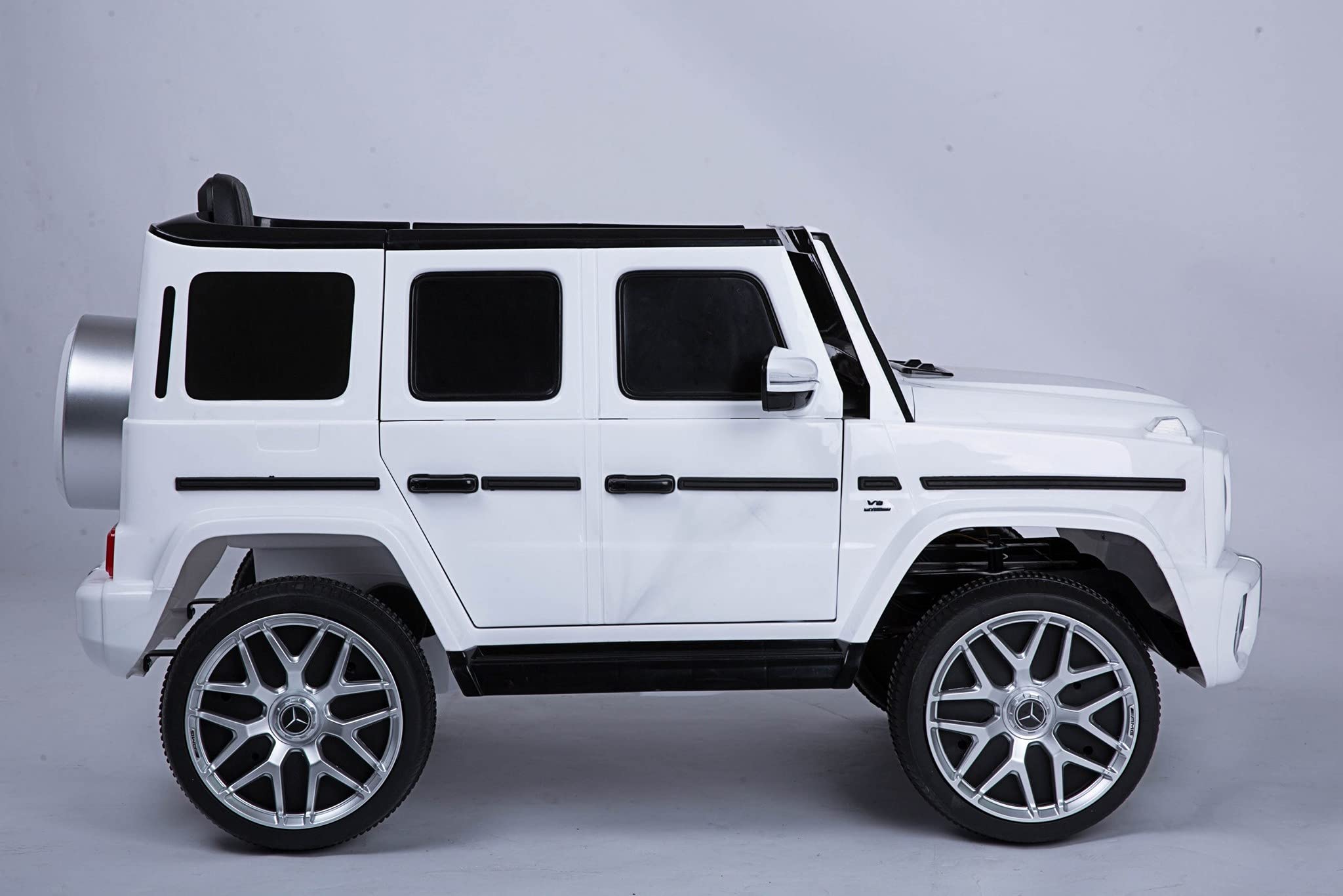 FINOOS Véhicule Voiture électrique Enfant Mercedes G63 AMG 12V avec Télécommande, Bluetooth, Effets sonores, Lumineux (Blanc)