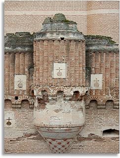 Bathroom Wall Art Old historic castle Spain brick architecture Pictures Wall Decor Framed Canvas Wall Art for Bedroom Artwork Paintings Living Room Kitchen Farmhouse 16x20