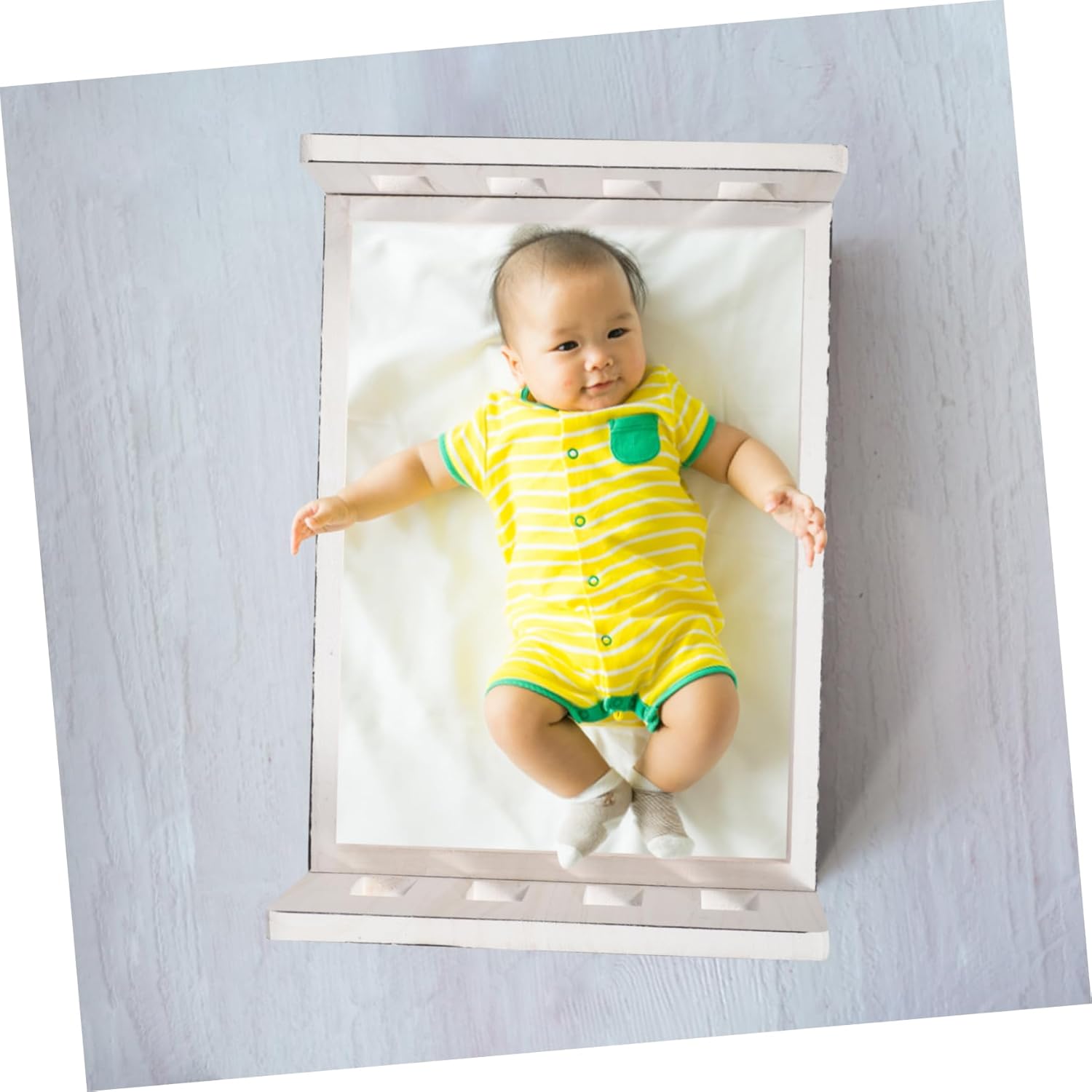 MERRYHAPY Solid Bed for Newborn Photography Chic Vintage Prop for Captivating Photo Shoots Versatile Newborn Bed Accessory for and Themed Sessions