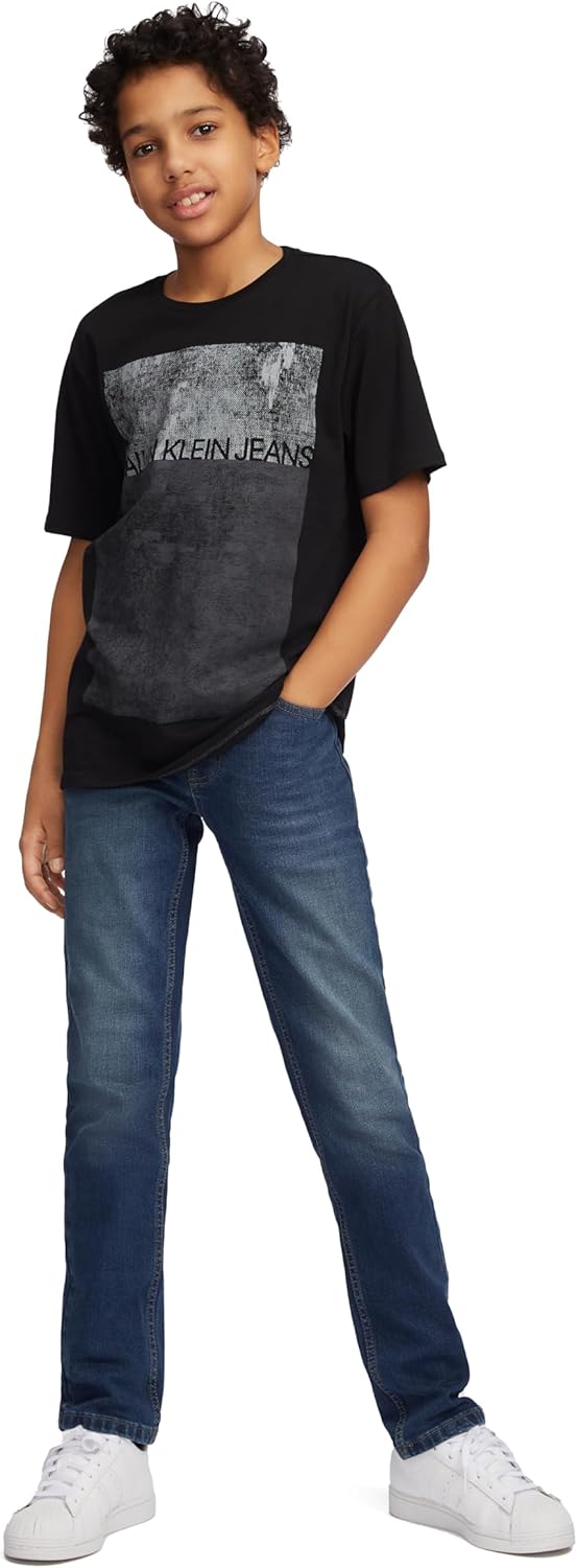 Calvin Klein Boys' Short Sleeve Graphic Crew Neck T-Shirt, Comfortable, Relaxed Fit - Image 2