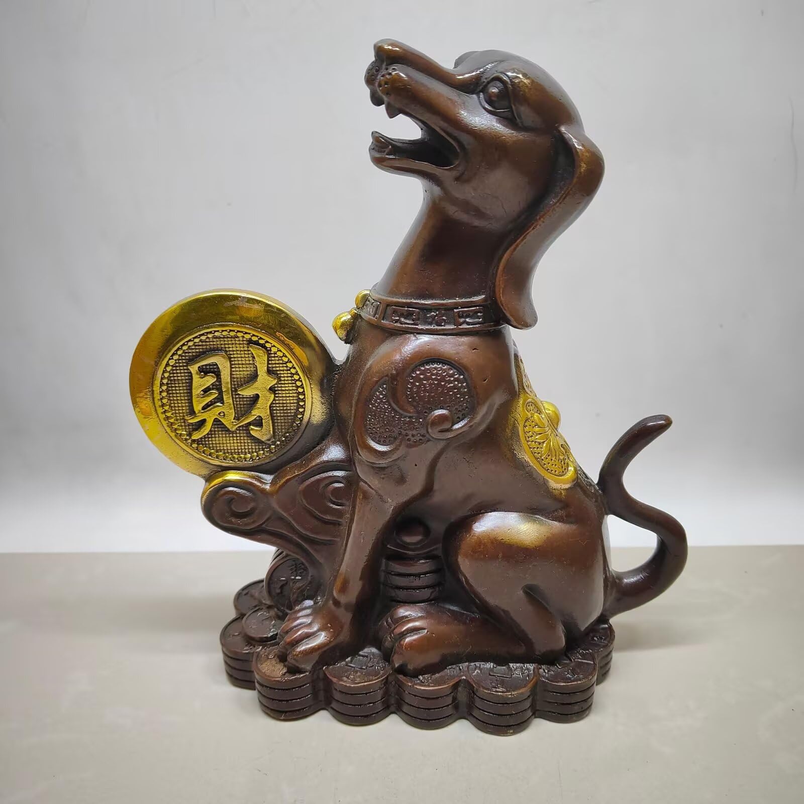 Dytartzx Pure Copper Fortune Dog Statue, Feng Shui Lucky Dog Figurine for Wealth & Prosperity, Handcrafted Copper Dog Sculpture for Home Office Entryway Decor, Good Luck