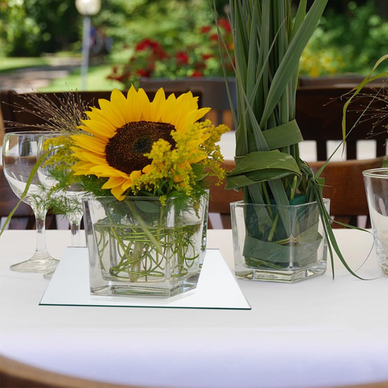 Nexboraque Confezione da 12 piatti quadrati per candele, 25,4 cm, in vetro, centrotavola per tavoli, vassoi a specchio senza cornice da 1,7 mm, per fiori, profumi, decorazioni per feste, matrimoni