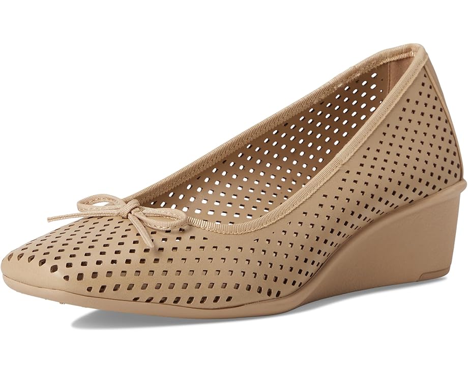 Anne Klein Winslet - Front View