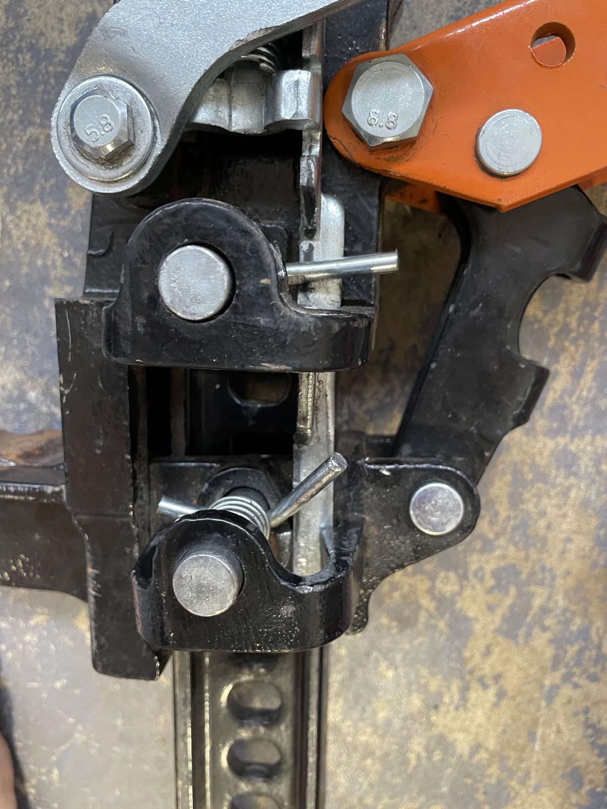 VEVOR Farm Jack base detail