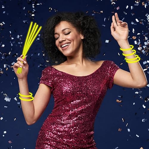 Miniatura 3 de 300 varillas de brillo amarillas a granel, pulseras iluminadas con conectores, suministros de fiesta que brillan en la oscuridad, palos brillantes