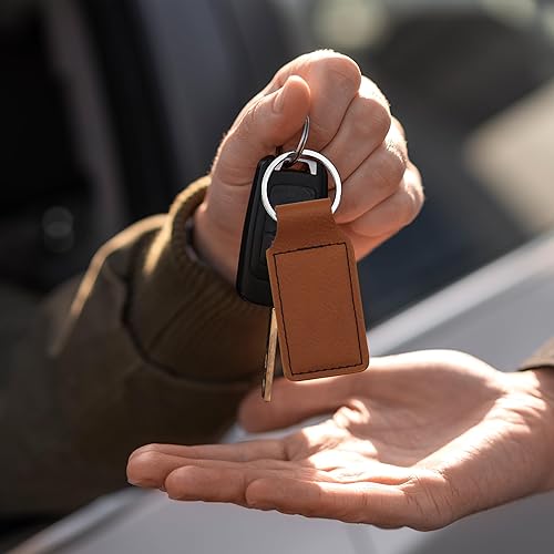 Miniatura 6 de LaserGram Llavero rectangular, con tapa de graduación de clase 2023, 2024, 2025, 2026, grabado personalizado incluido (marrón oscuro)