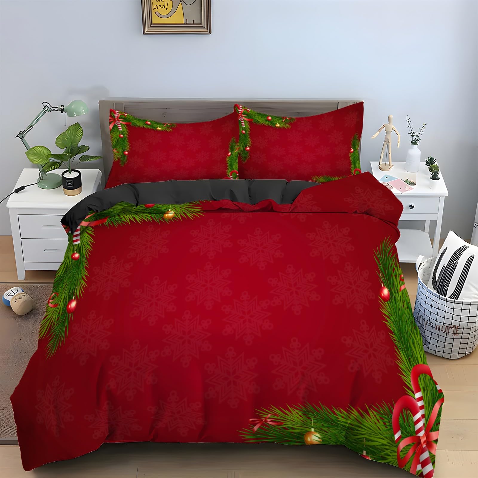 Boules de Noël housse de couette festive pour réveillonner dans une chambre cocooning