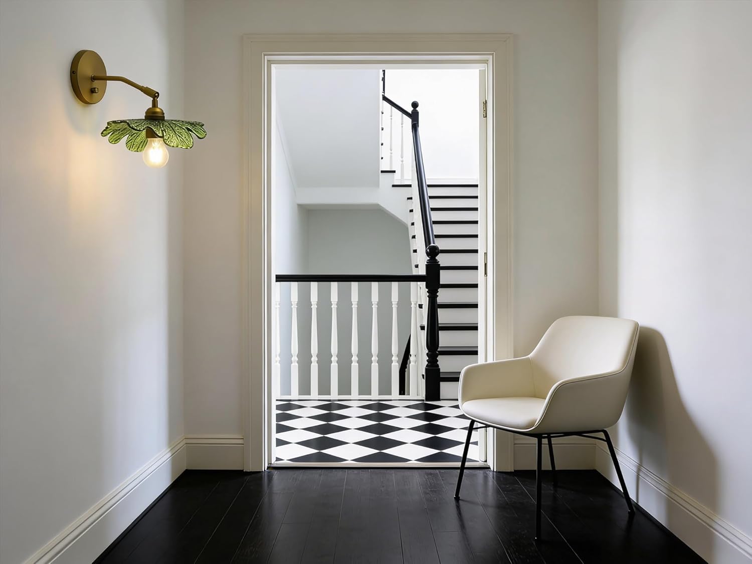 Yosoan 1-Light Brass Glass Vanity Wall Sconce with Green Flower Shade, Vintage Industrial Boho Indoor Antique Gold Wall Mounted for Bathroom Bedroom Living Room Kitchen Stairwell