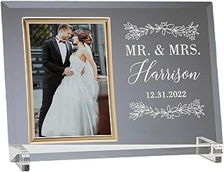 10 His and Hers Wedding Favor Ideas That Are Fun and Creative 53 Personalization Universe Laurels of Love Engraved Glass Wedding Picture ...