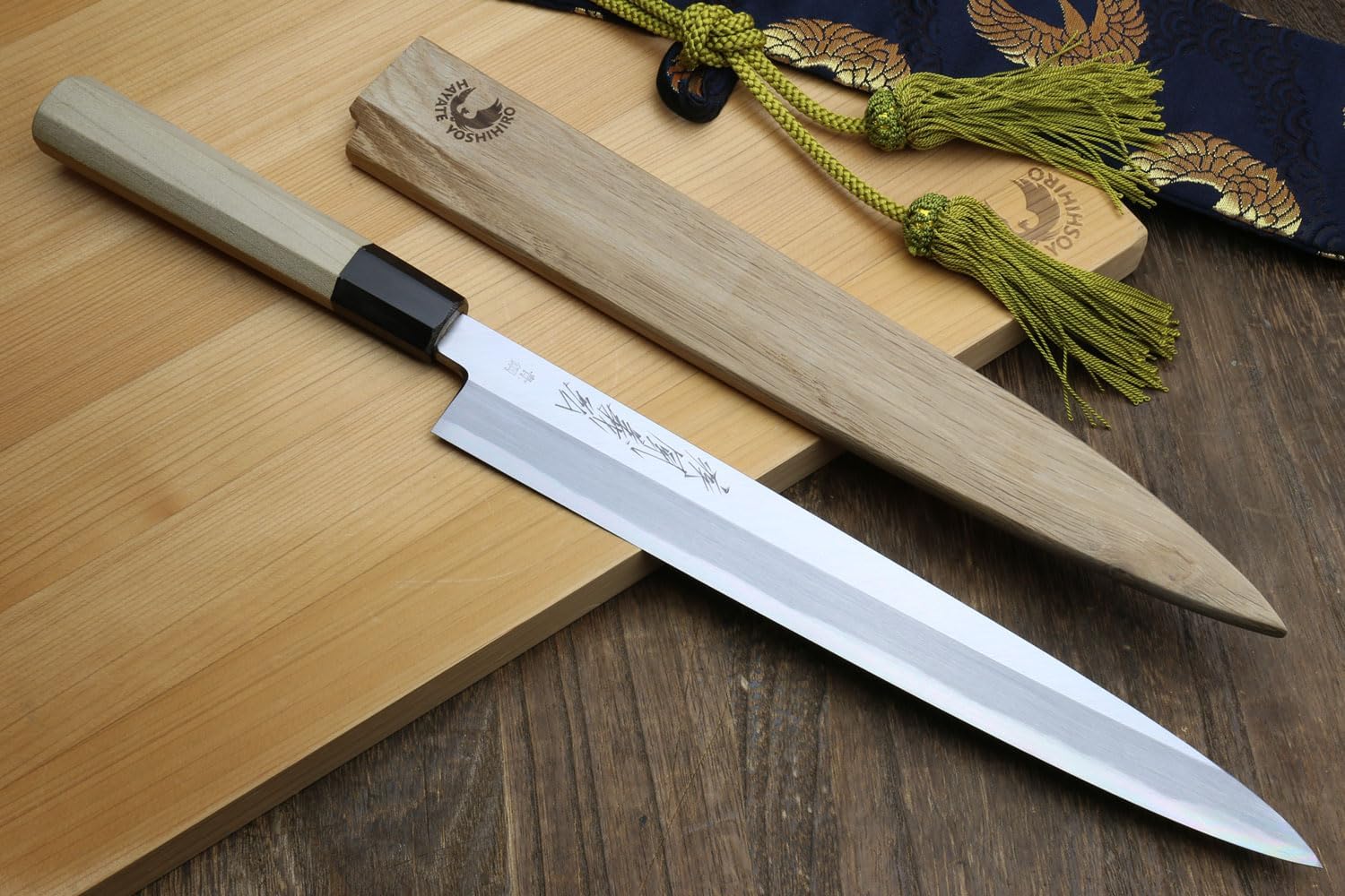 Yoshihiro Blue High Carbon Steel Hongasumi Yanagi Sushi Sashimi Chef's Knife 9.5 Inch Magnolia Handle