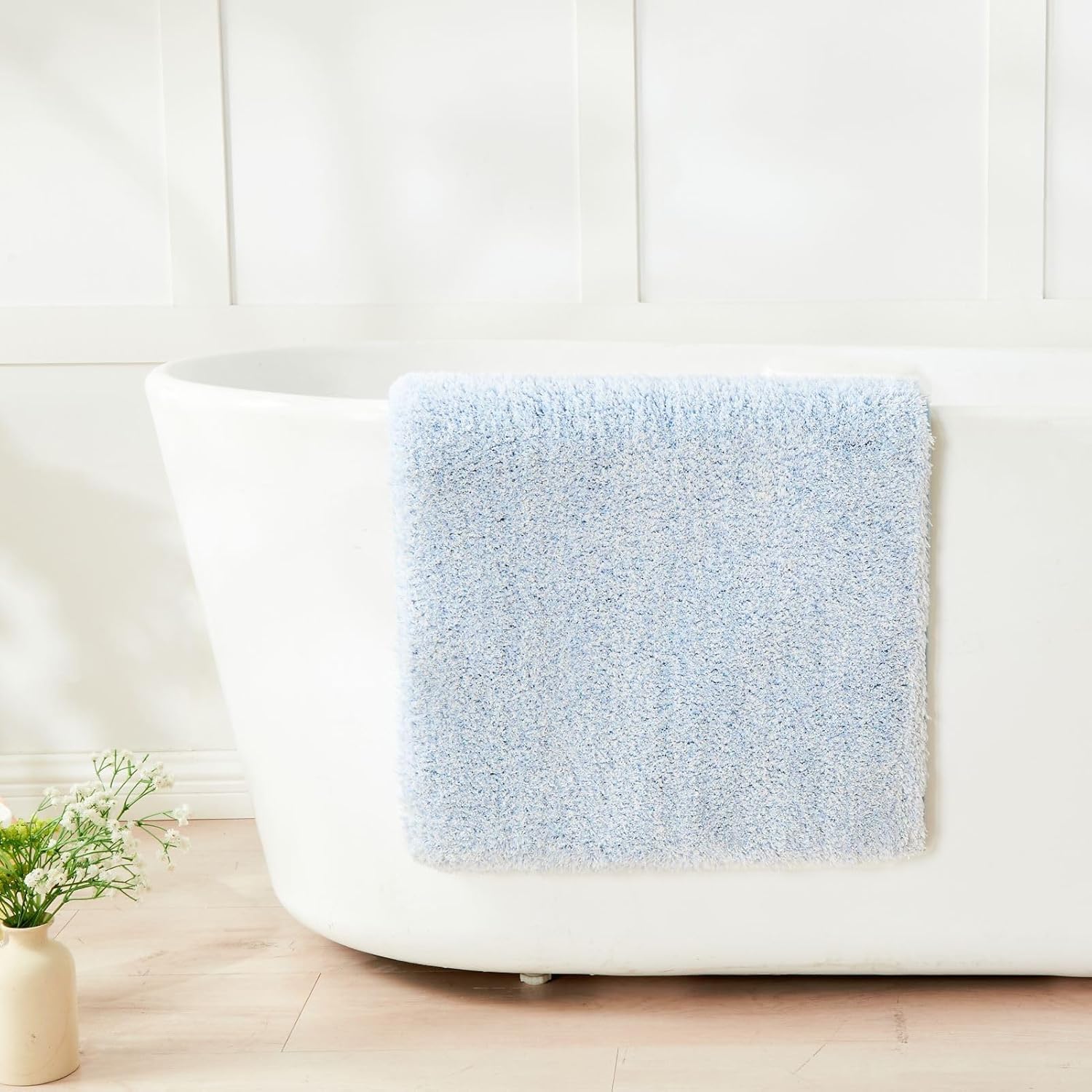Douceur Sparkle Bath Mats for Bathroom Non Slip 32" X 20", Super Soft Microfiber Blue Bathroom Rugs Washable, Fluffy Absorbent Bath Rugs, Quick Dry Shower Mat Gifts, Blue and White