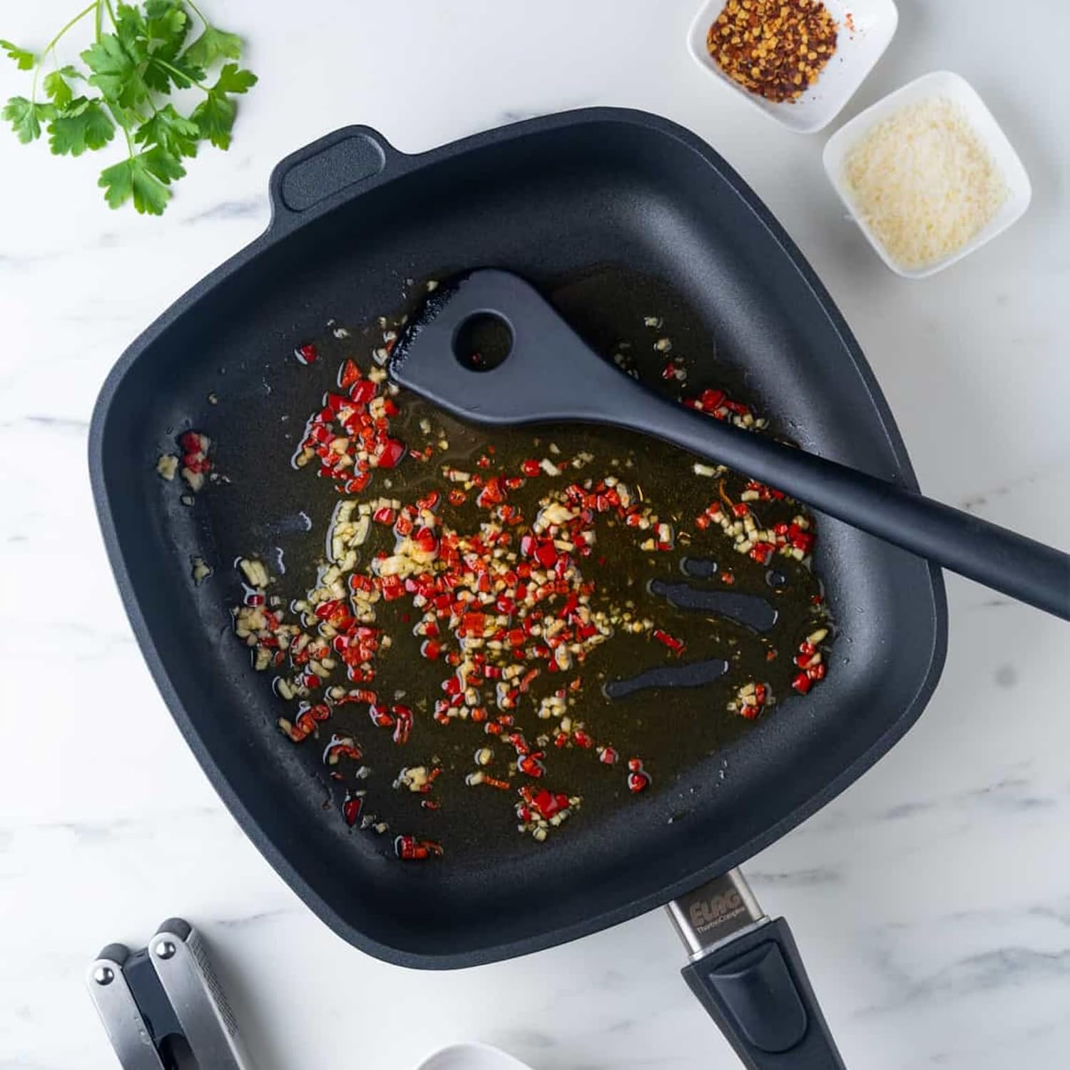 triangle Mixing Spoon 270° C/518° F - Sturdy, Heat-Resistant Nylon for Pots & Non-Stick Pans - Large Handle with Hanging Hole - Dishwasher Safe