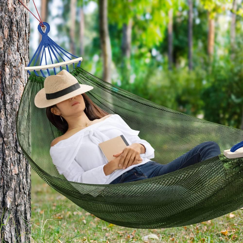 Outerman Camping Hammocks 290 * 150cm(Max 550lb),Breathable Soft Nylon Hammocks with Balance Beam Sturdy Metal Knot Tree Ropes and Travel Bag, Perfect for Outdoor/Indoor Patio Backyard etc.