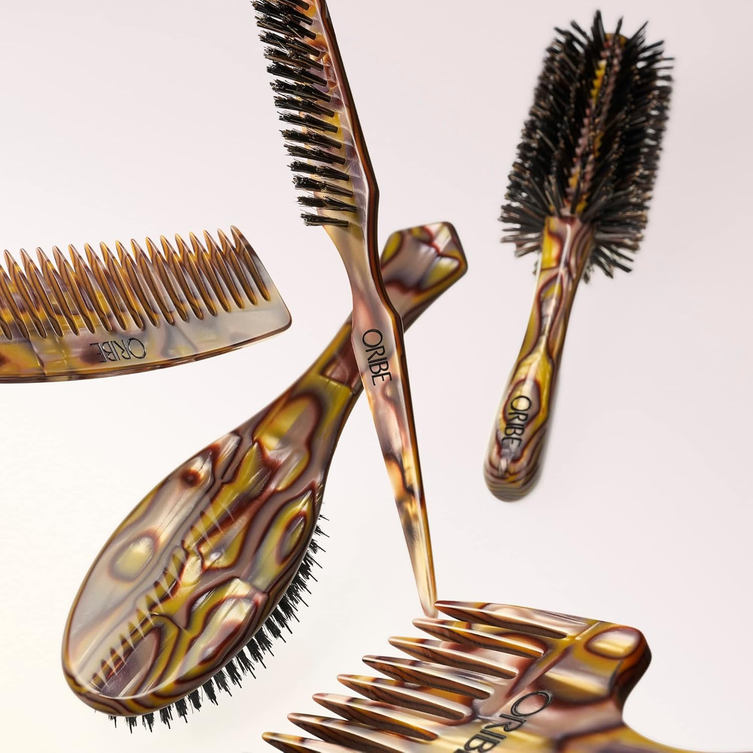 Oribe Wide Tooth Comb - Image 5
