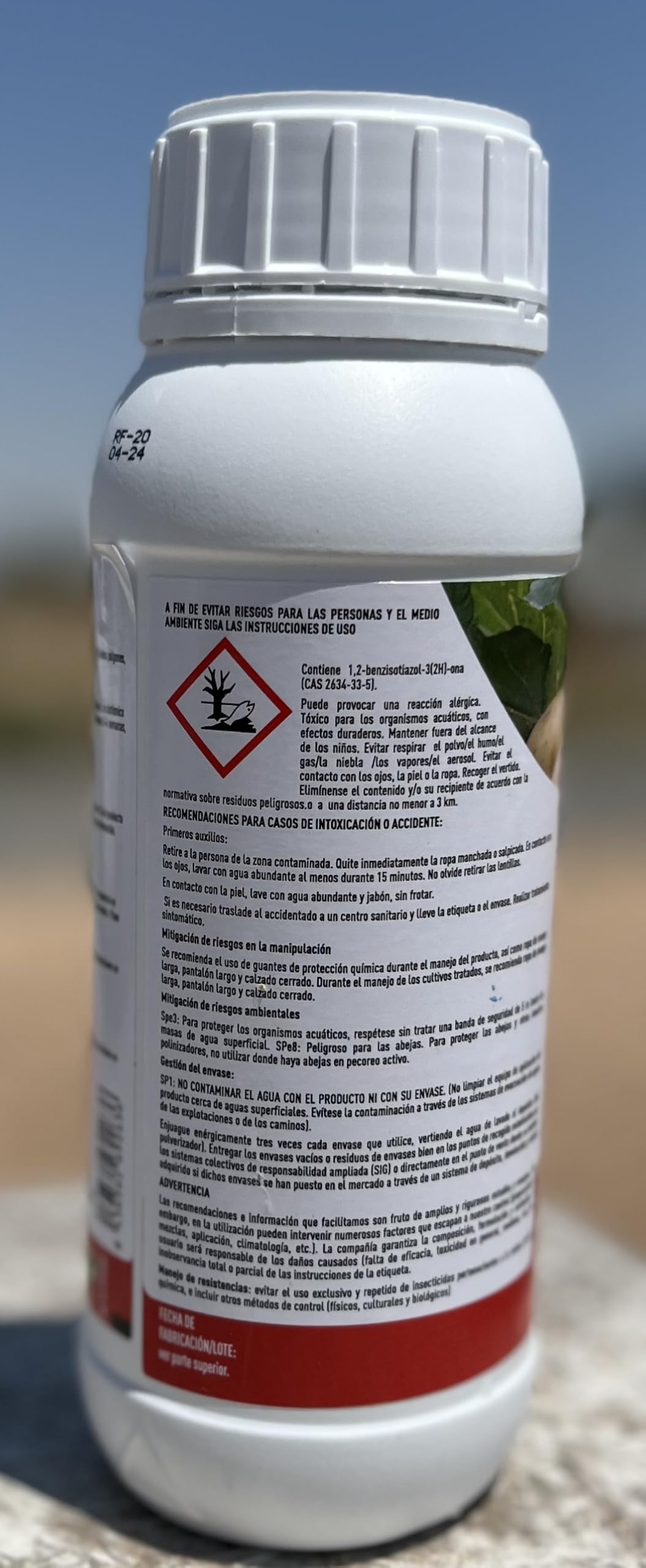 Insecticida sistémico a base de acetamiprid al 0,5%. 500ml. 80 litros de agua.Efectivo control de plagas como pulgón, mosca blanca o escarabajo de la patata. EPINSEL 500ml (1)