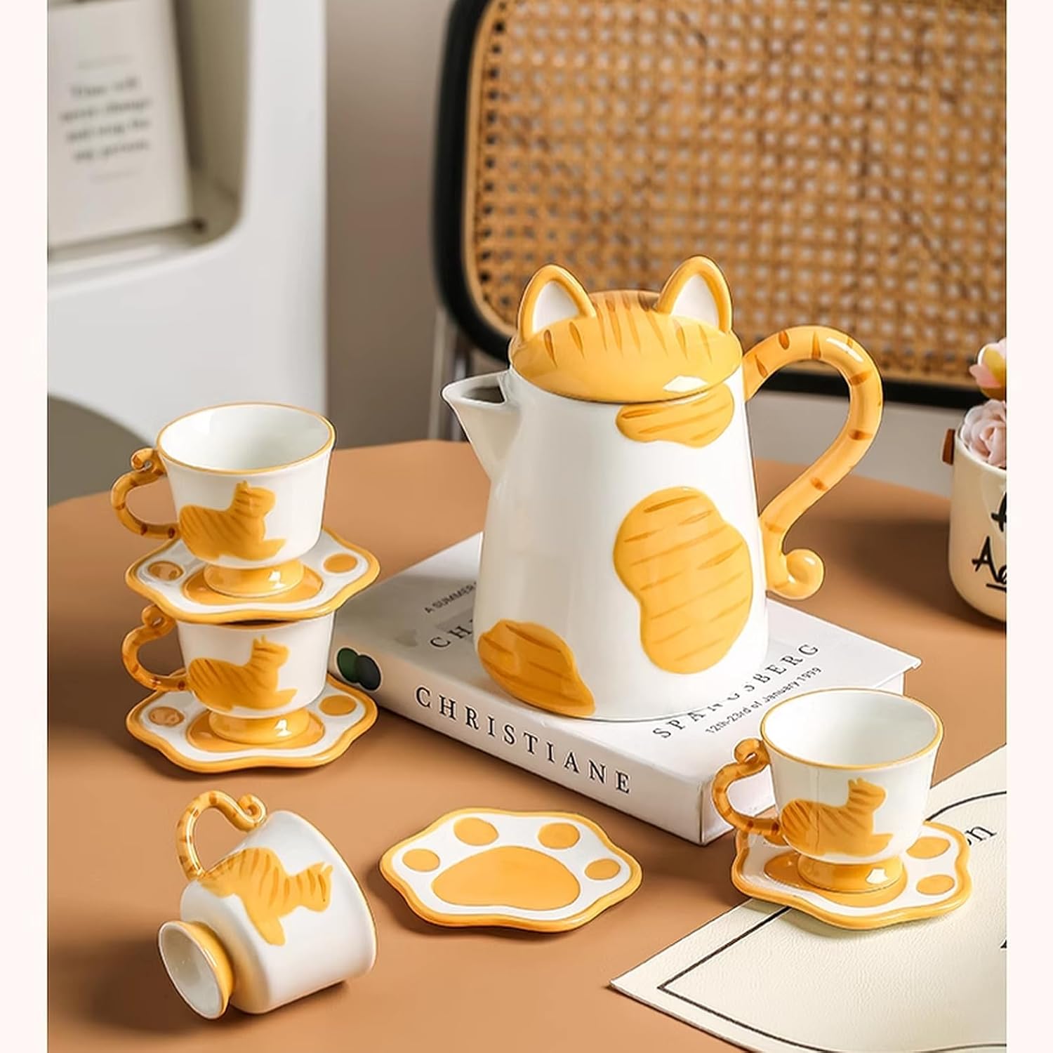 Porcelain Tea Set(1 Pot 4 Cups), Afternoon Tea Set, Suitable for Birthdays, Mother's Day, Christmas (Yellow Cat)