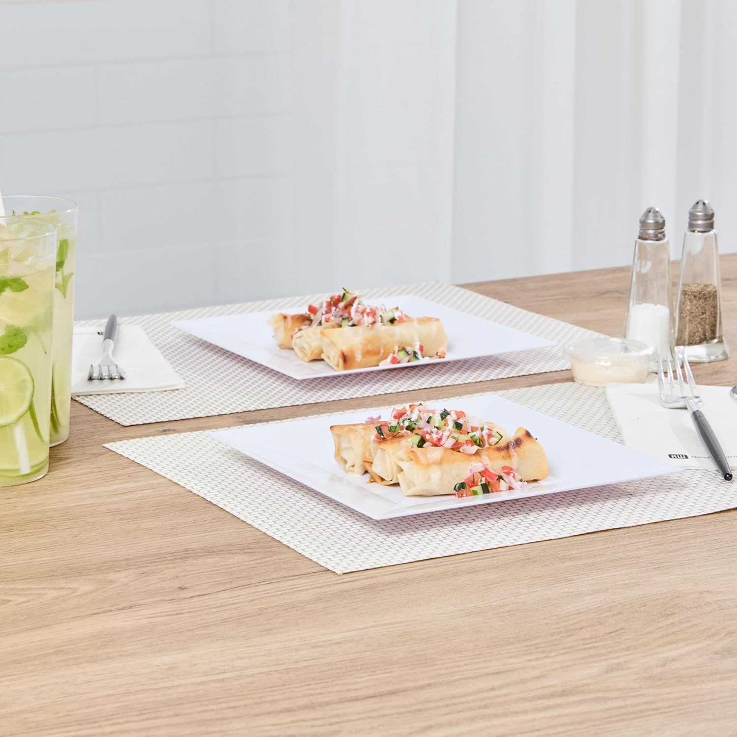 Restaurantware 8.2 x 8.2 x 0.5 Inch Party Plates 100 Disposable Plastic Dessert Plates - Square Heavy-Duty White Plastic Salad Plates Serve Sides Or Appetizers For Weddings Or Catering