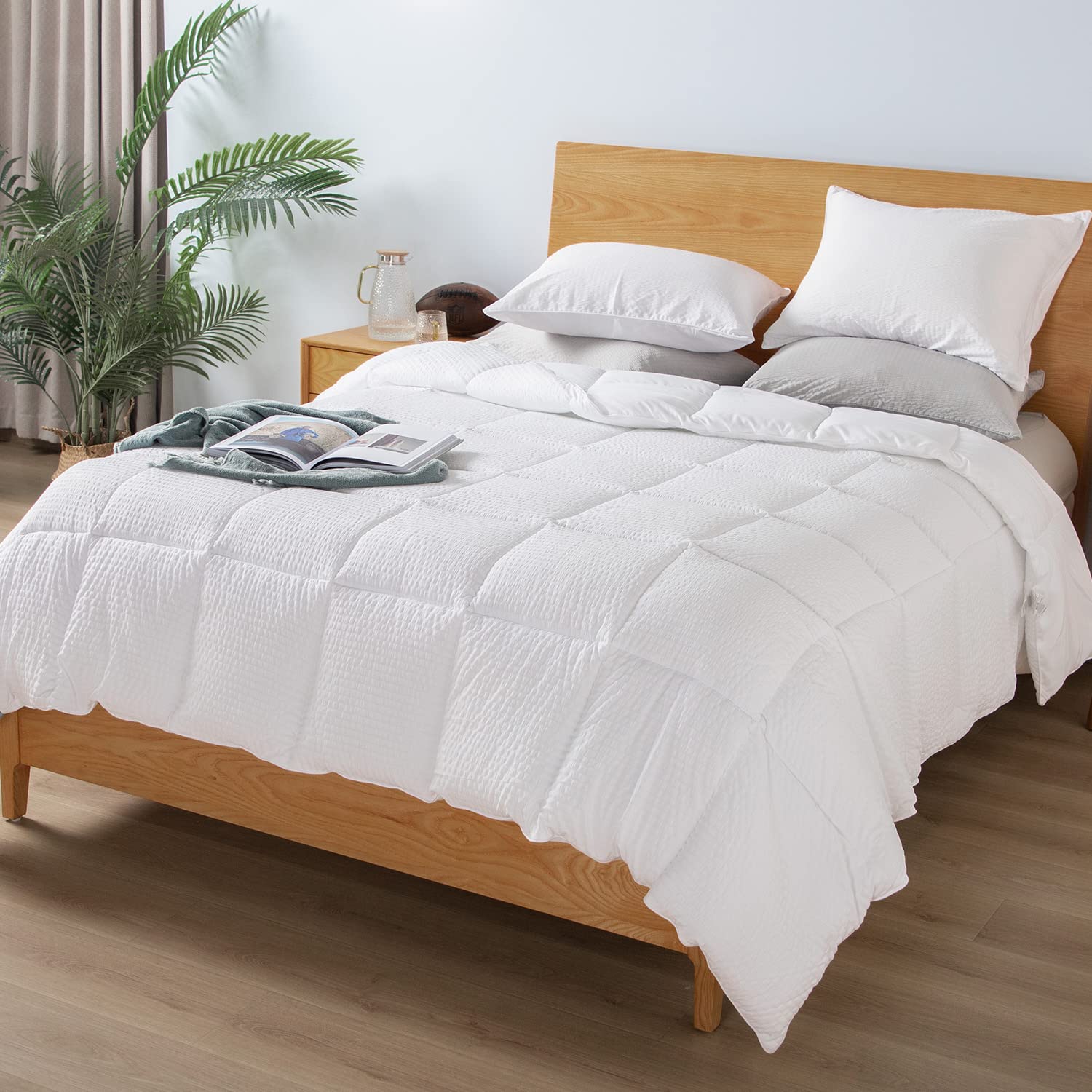KASENTEX All Season Quilted Comforter Set Twin with 1 Pillow sham, Cozy Soft Seersucker Bedding Set Textured, Down Alternative Fill(Twin/Twin XL Set, White)