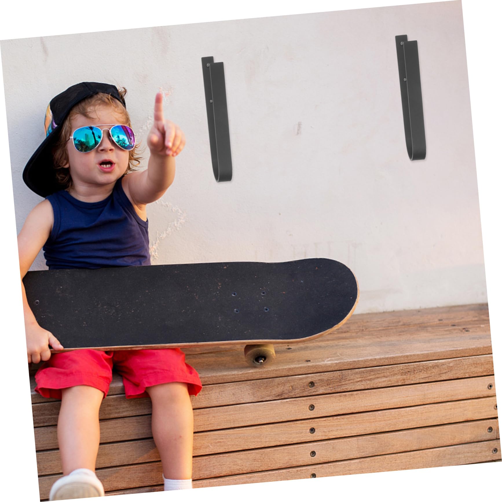 Didiseaon Support Mural pour Skis et Skateboard Crochet de Rangement Métallique Protection Rayures et Chocs Design Sobre et Raffiné pour Sports et Collectionneurs