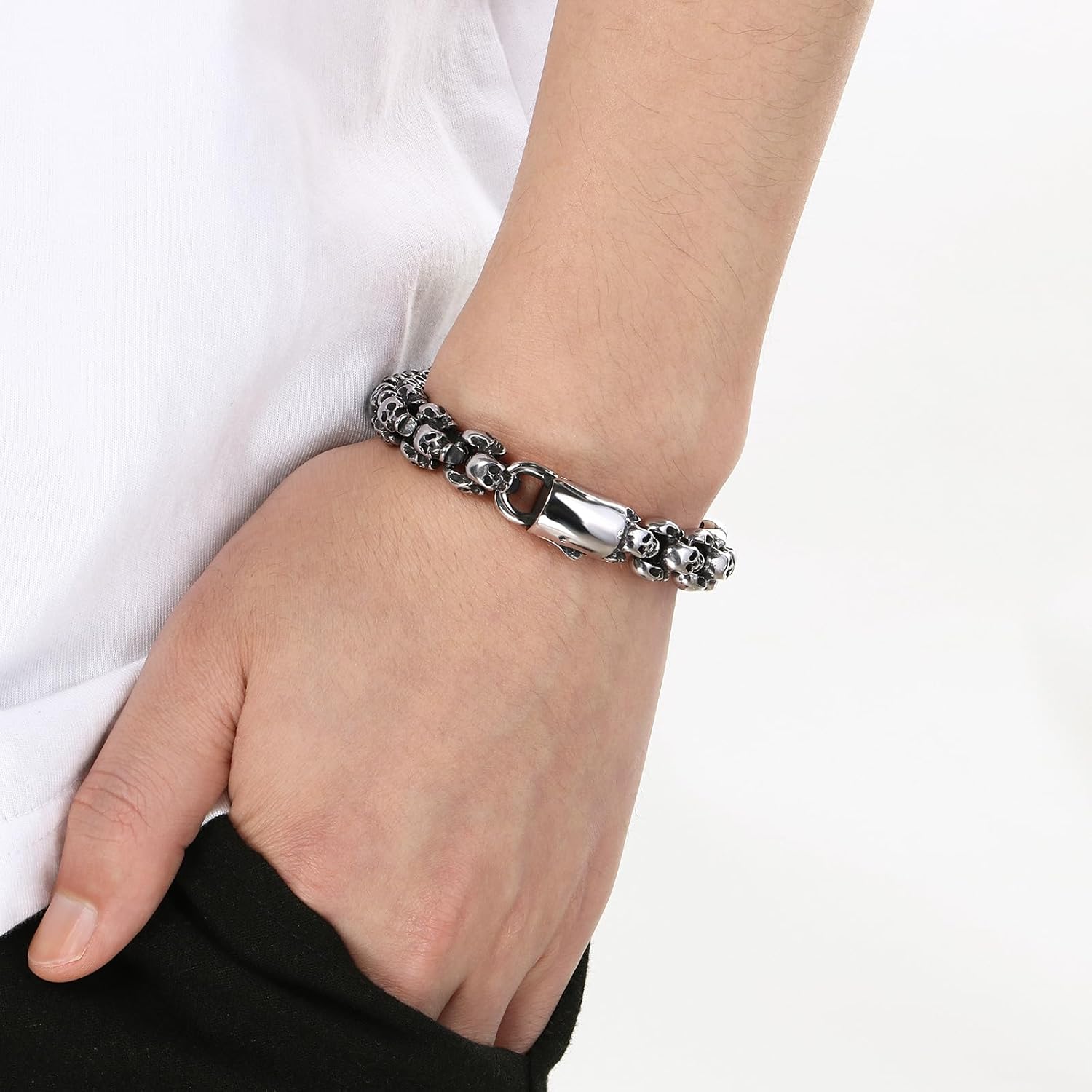 Men's Gothic Skull Lion Chain Bracelet - Stainless Steel Biker Bracelet for Men and Women with Flannel Pouch, Punk Jewelry, Gift for Him, Ideal for Father's Day