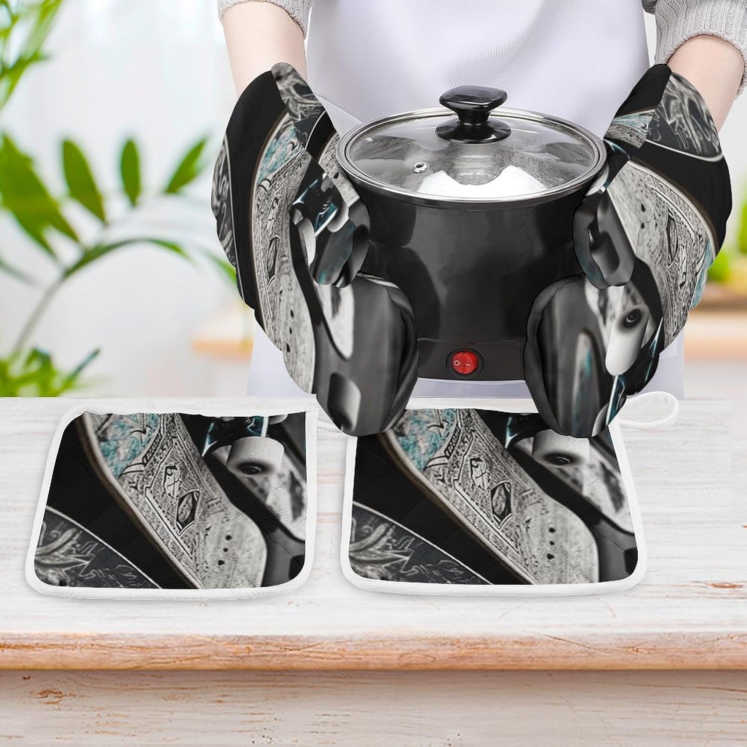 4-Piece Oven Mitts and Pot Holders Set Skate Boards Printed Heat-Resistant Polyester Kitchen Gloves and Potholders Comfortable & Durable for Cooking Baking and Grilling