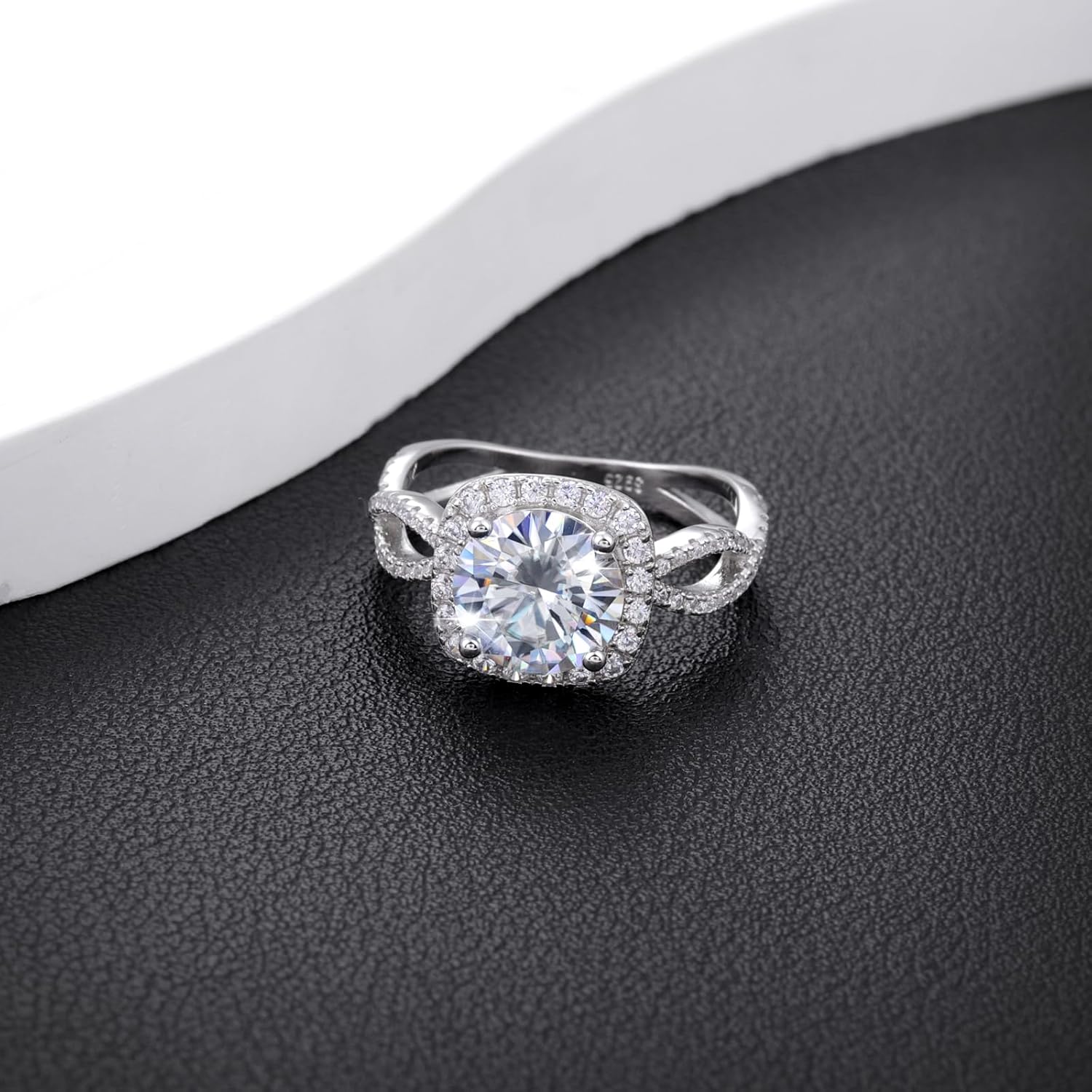 3CT Halo Moissanite Engagement Ring - 925 Sterling Silver Moissanite Rings Square Moissan Weeding Ring Anniversary Engagement Jewelry Gift for Women and Wife D Color VVS1 - Image 3