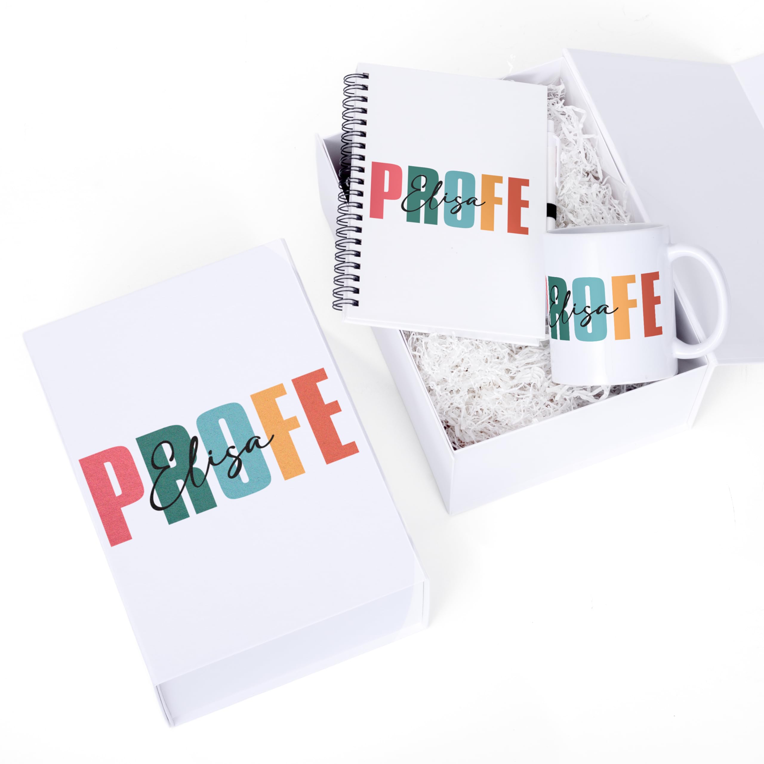 Caja Premium con Taza y Cuaderno Personalizado para Profesores | Regalo Original Fin de Curso | Detalle Maestro o Maestra | 25x18x11 cm | Profe Colorines