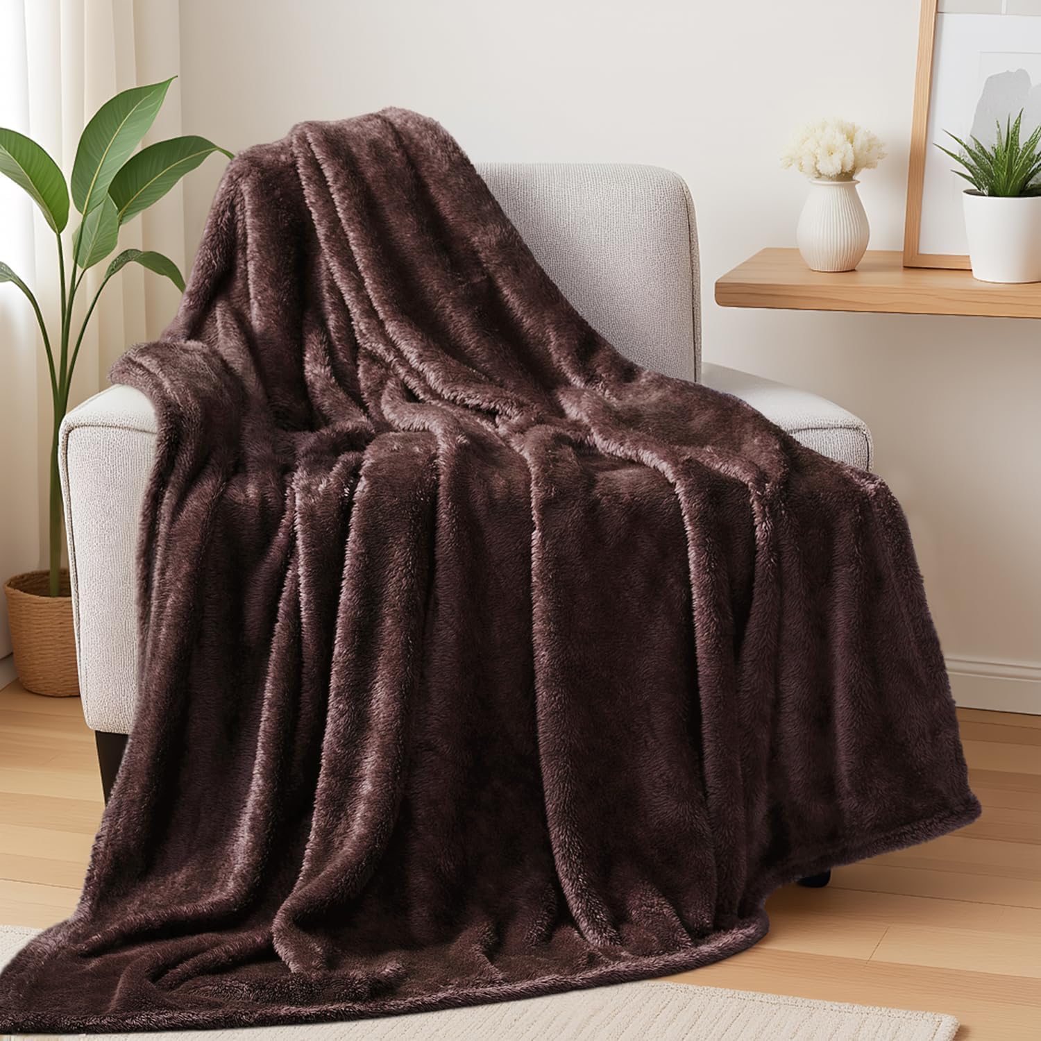 Exclusivo Mezcla Fuzzy Large Fleece Throw Blanket for Couch, Coffee | 50x70 Inches, Super Soft and Cozy Throw, Plush Fluffy Blanket for Sofa, Bed, Bedroom, Home Decor, All Season