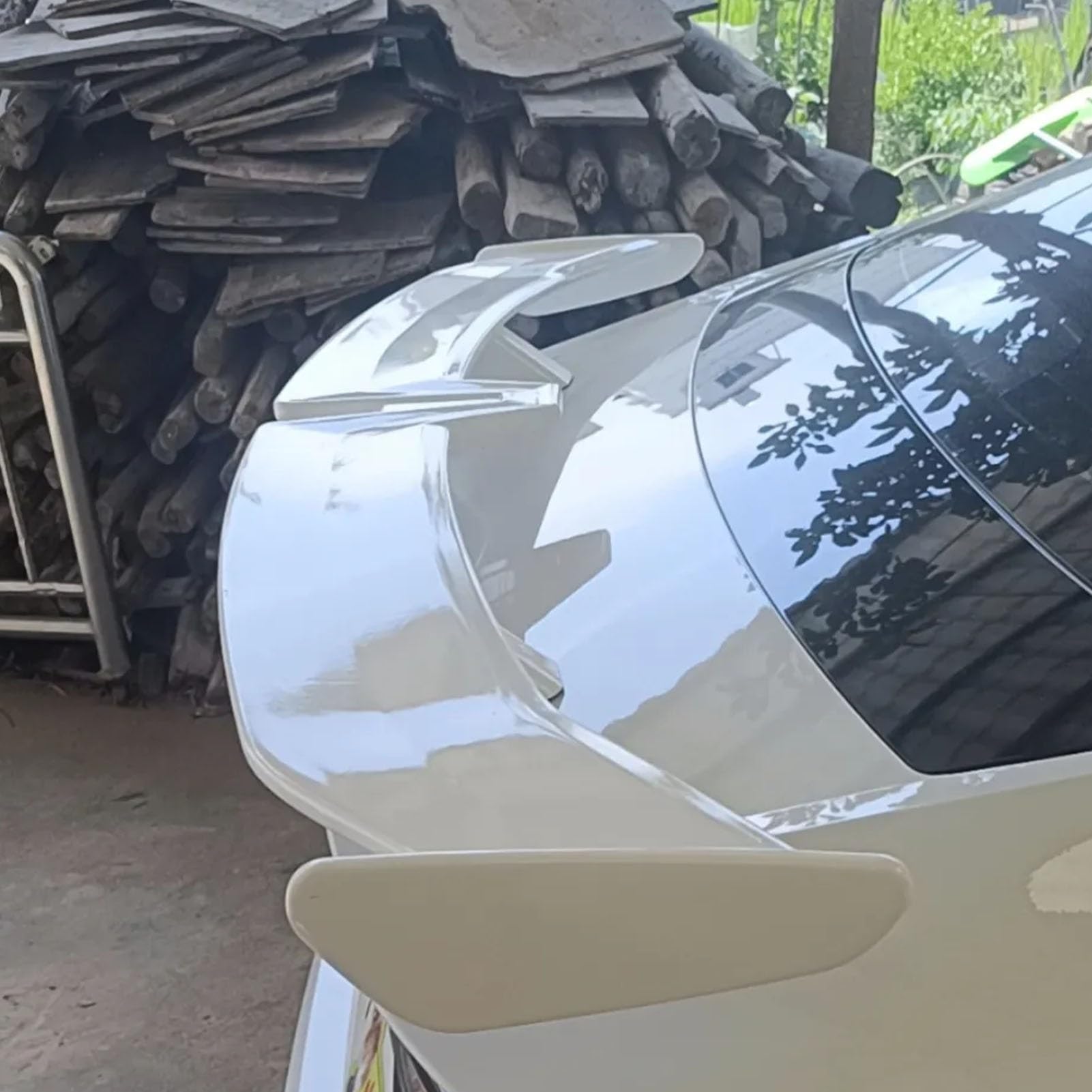 Amazon | リアスポイラー Gtウイング に適用三菱 デリカD:5 CV1W CV2W