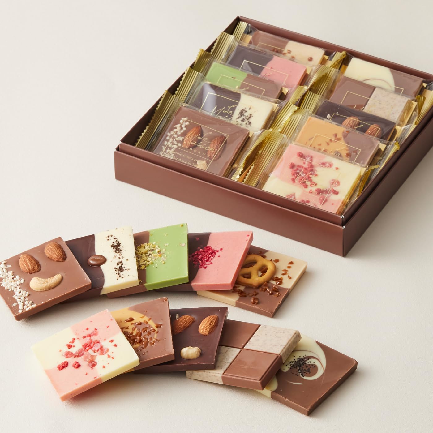 24 yukipon様 ラメゾン白金のチョコ10箱、靴下